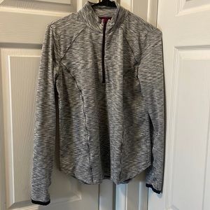 Ladies Zero Restriction 1/4 zip pull over